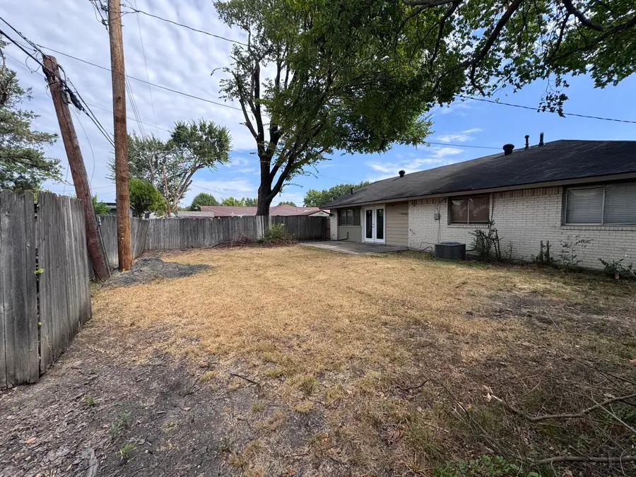 1610 Kingston Drive, Grand Prairie, TX 75051 - #3