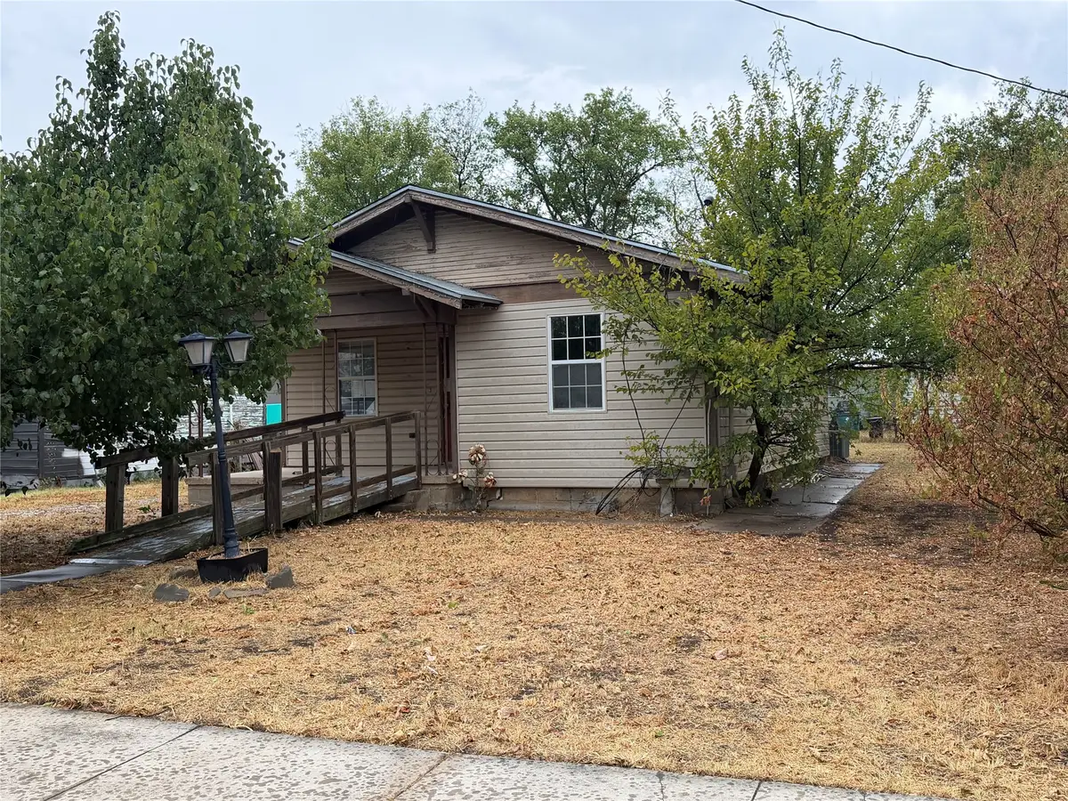 413 S Green Street, Eastland, TX 76448 - #1