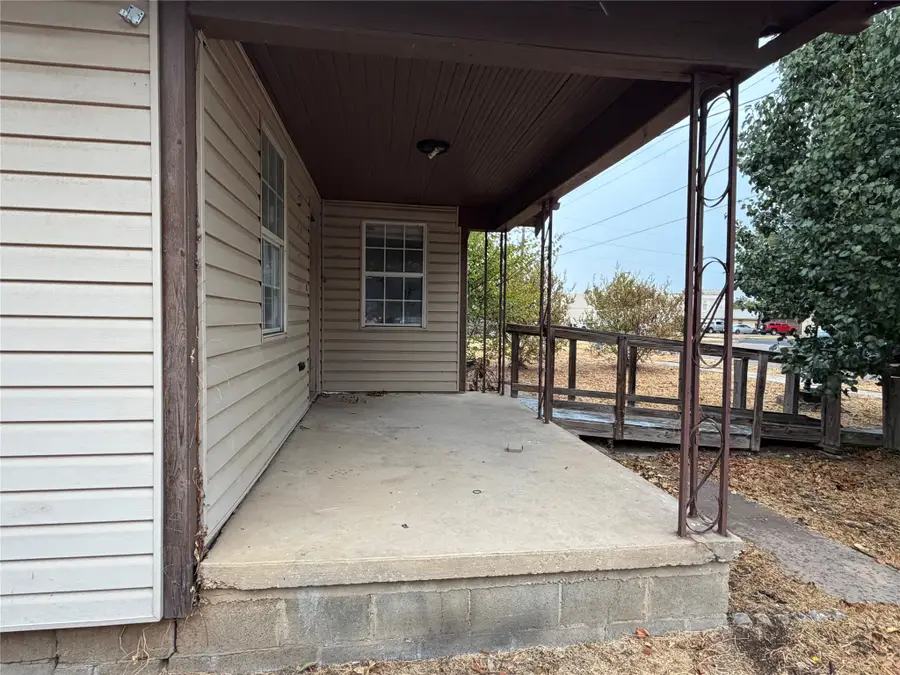 413 S Green Street, Eastland, TX 76448 - #2