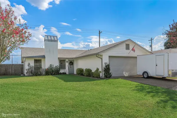 3120 Le Oaks Drive, Bossier City, LA 71111