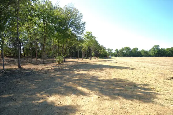 77 County Road 42351, Paris, TX 75462