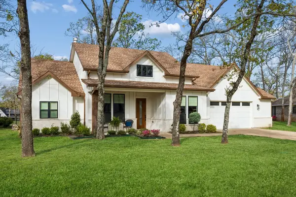 207 Colonial Drive, Mabank, TX 75156