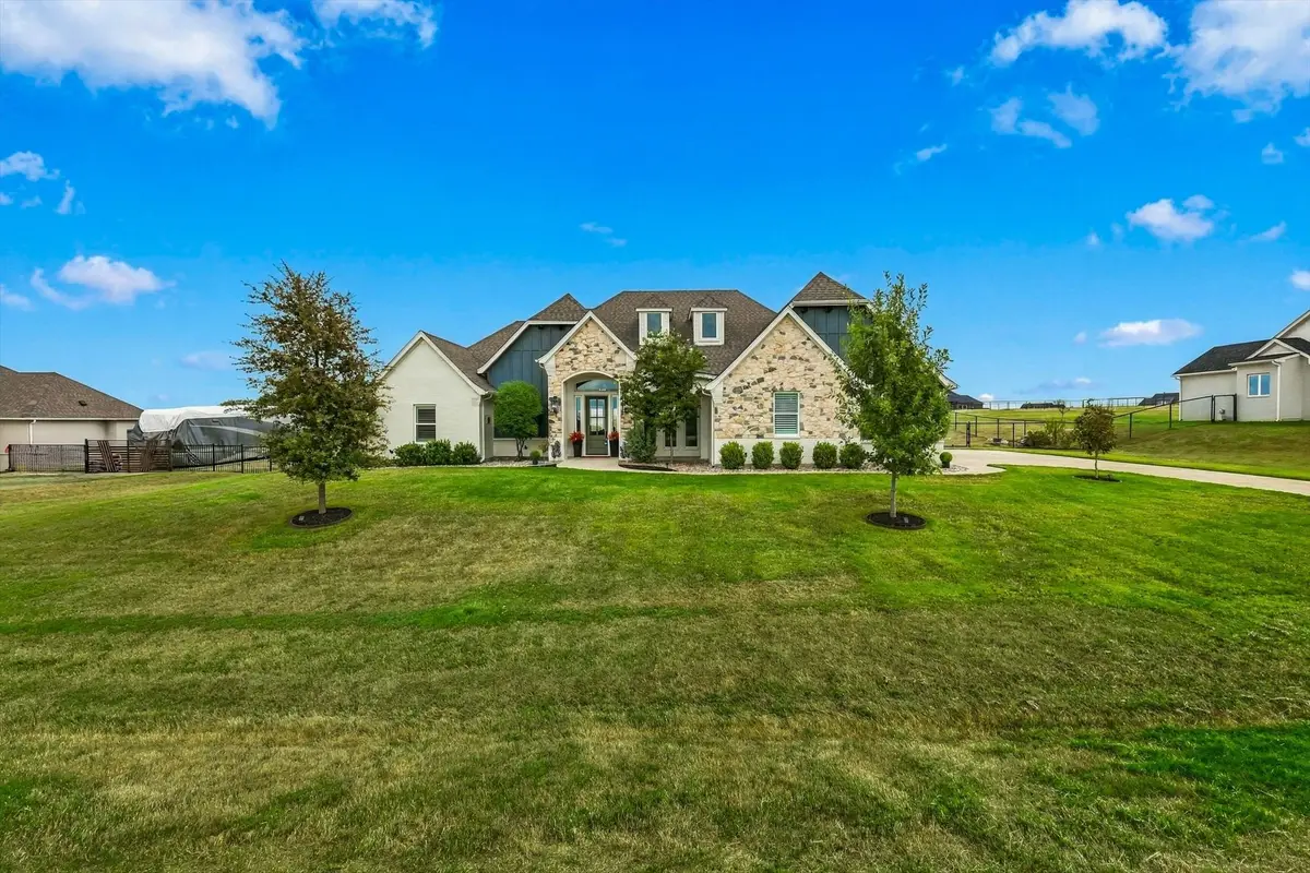 468 Red Bird Drive, Springtown, TX 76082 - #1
