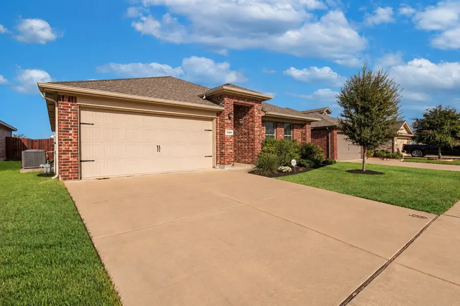 2208 Sadlers Creek Lane, Fort Worth, TX 76108 - #3