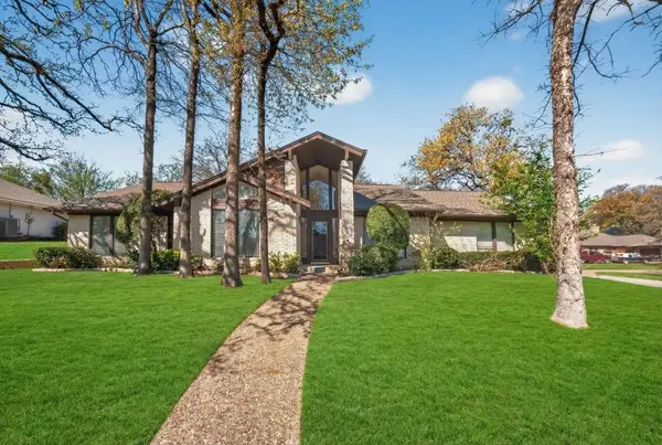 1800 High Vista Court, Fort Worth, TX 76112