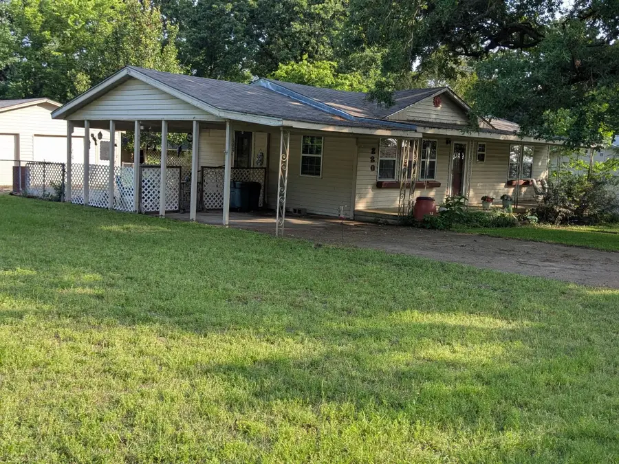 220 Littlefield Drive, East Tawakoni, TX 75472 - #2