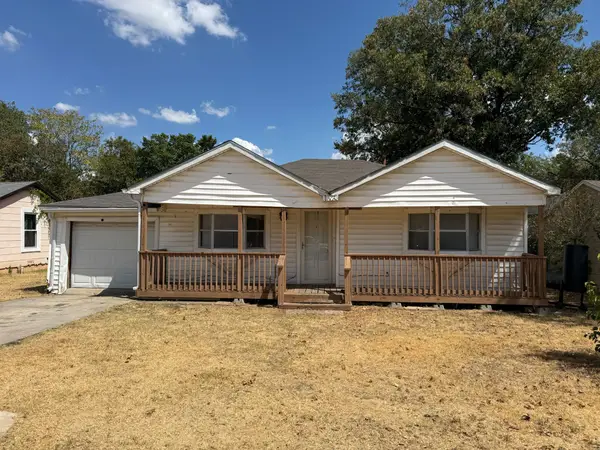 120 N Las Vegas Trail, White Settlement, TX 76108