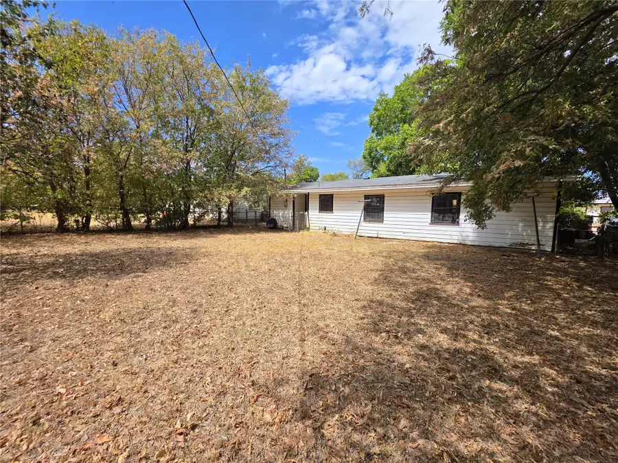 4424 Littlejohn Avenue, Fort Worth, TX 76105 - #2