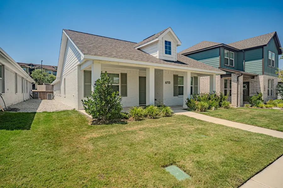 6713 Lake Overlook Drive, Fort Worth, TX 76135 - #2