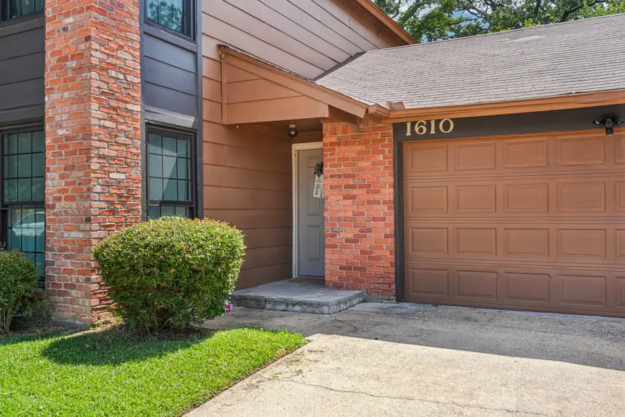 1610 Brentwood Drive, Irving, TX 75061 - #2
