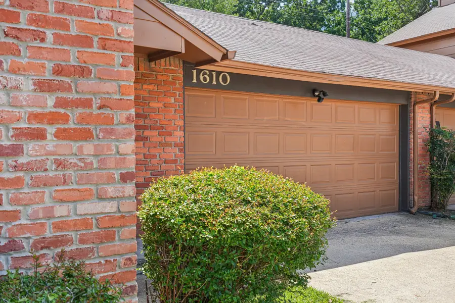 1610 Brentwood Drive, Irving, TX 75061 - #3