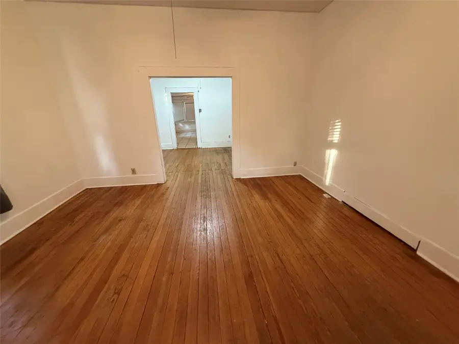 1410 Circle Park Boulevard, Fort Worth, TX 76164 - #2