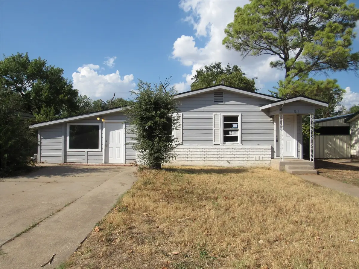 1311 W 3 A Street, McGregor, TX 76657 - #1