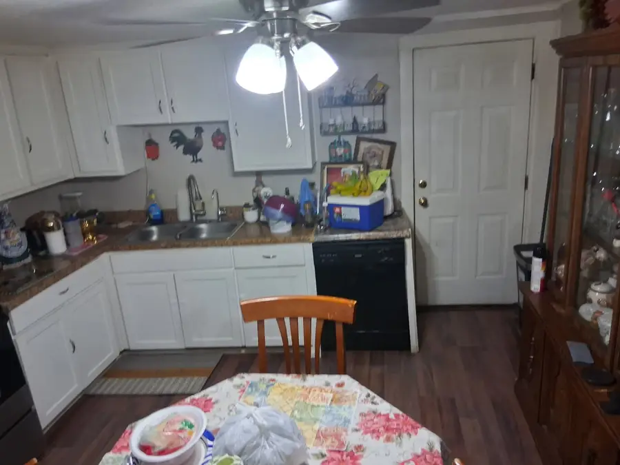813 N East Street, Sherman, TX 75090 - #2