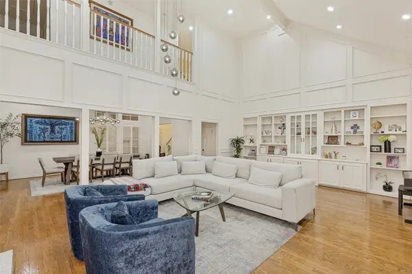 7 Queensview Court, Dallas, TX 75225