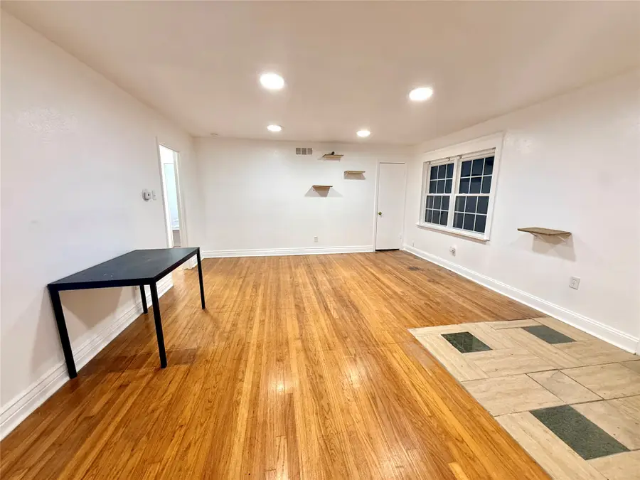 10870 Cassandra Way, Dallas, TX 75228 - #3