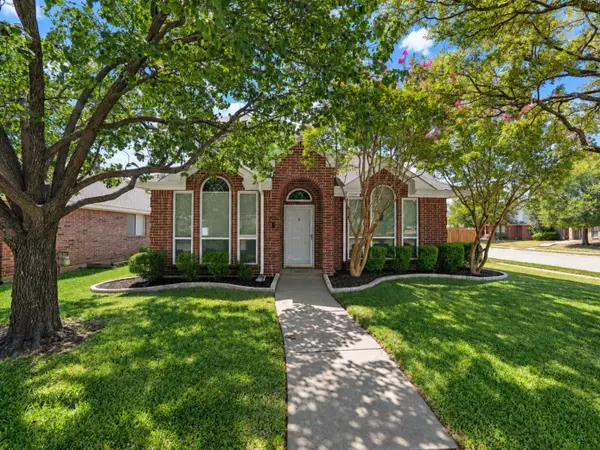 1426 Di Orio Drive, Lewisville, TX 75067