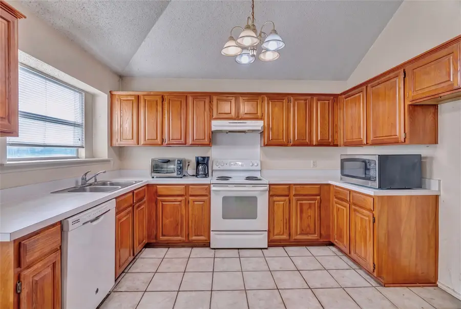 6700 Daffodil Court, Fort Worth, TX 76137 - #3
