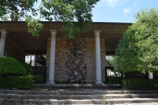 7931 Royal Lane #216, Dallas, TX 75230
