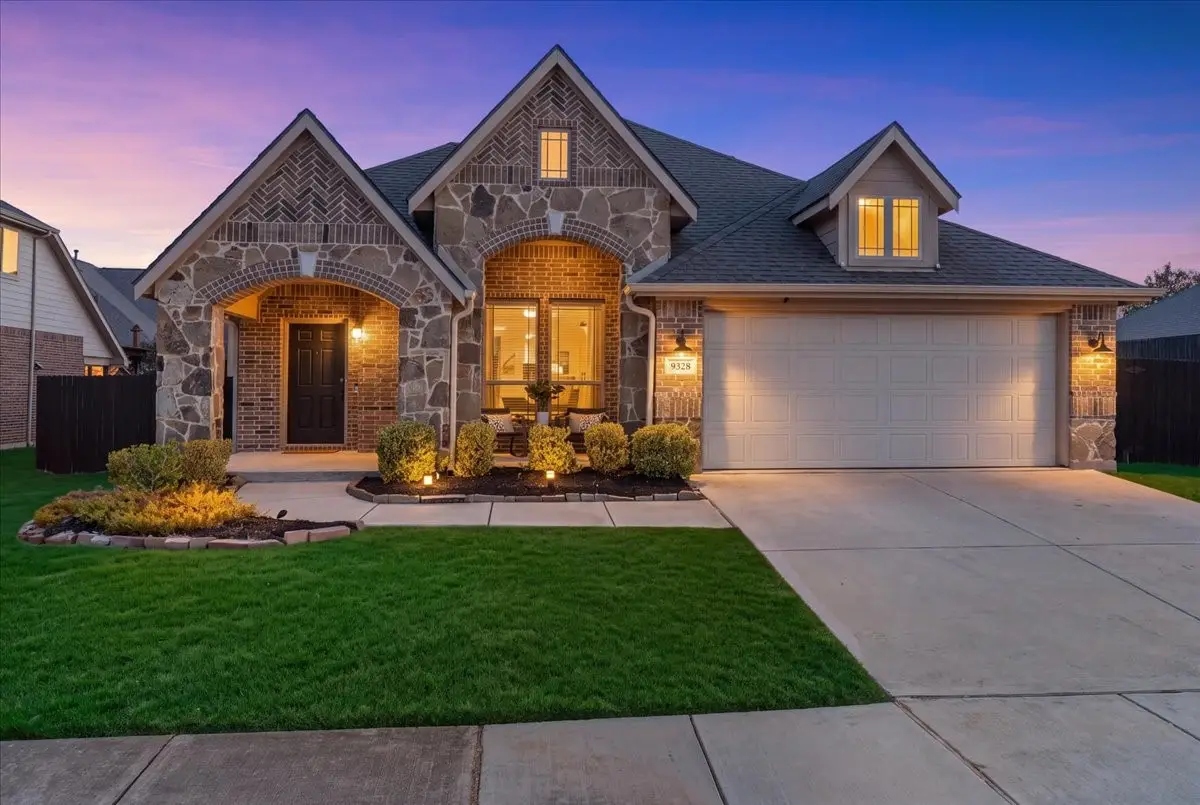 9328 Amistad Lane, Justin Roanoke, TX 76226 - #1