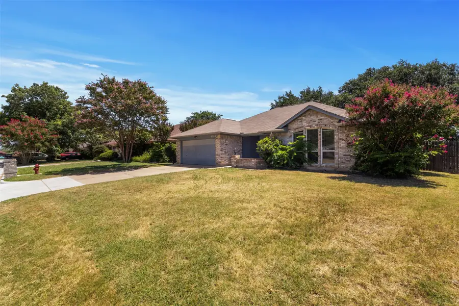 2709 Typhon Drive, Grand Prairie, TX 75052 - #2