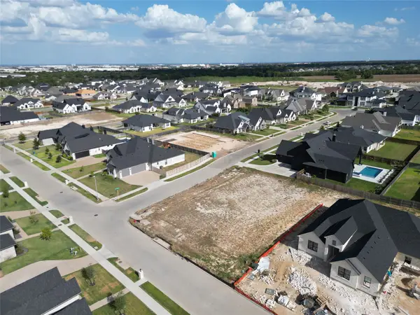 13073 Rainier Drive, Woodway, TX 76712