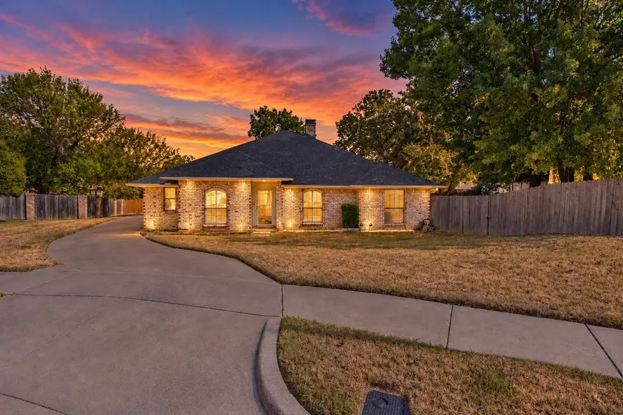 301 Morrison Court, Euless, TX 76039 - #2