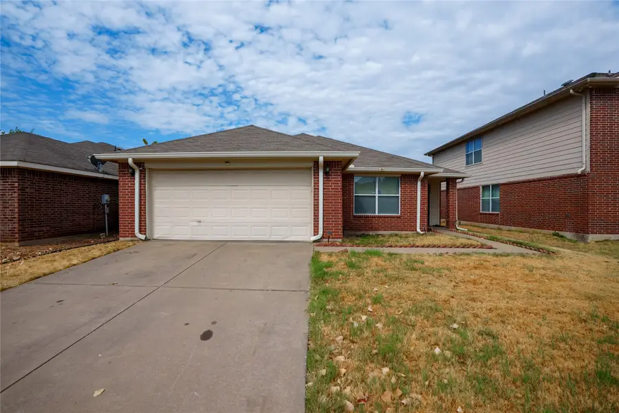2748 Maegen Circle, Fort Worth, TX 76112 - #2