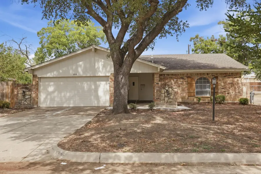 3212 Glenmont Drive, Fort Worth, TX 76133 - #2