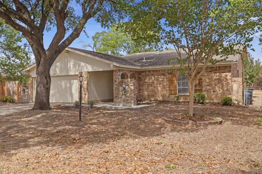 3212 Glenmont Drive, Fort Worth, TX 76133 - #3