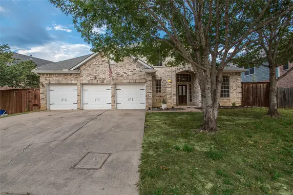 5704 Windmere Lane, Haltom City, TX 76137