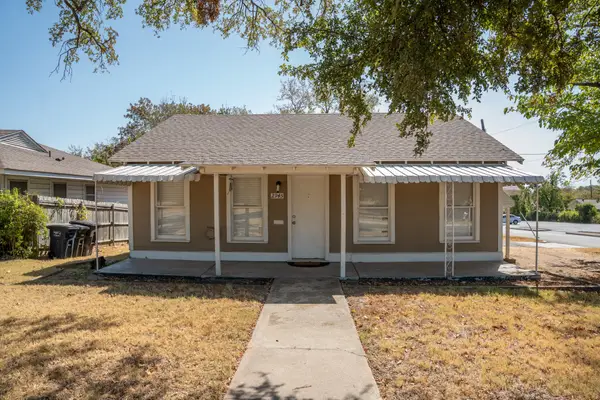2945 Handley Drive, Fort Worth, TX 76112