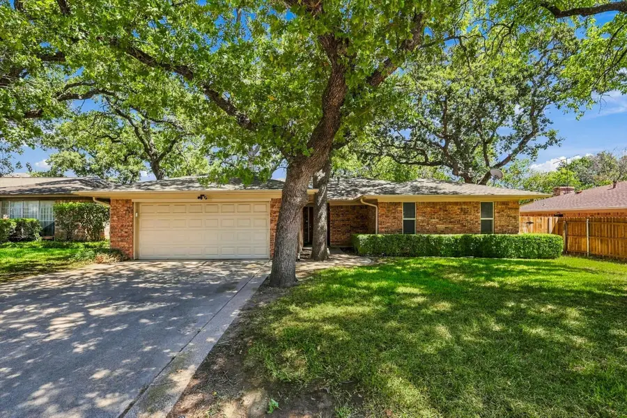 2724 Meadow Green, Bedford, TX 76021 - #2