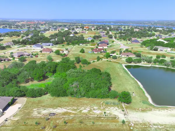 1210 Bentwater Parkway, Granbury, TX 76049