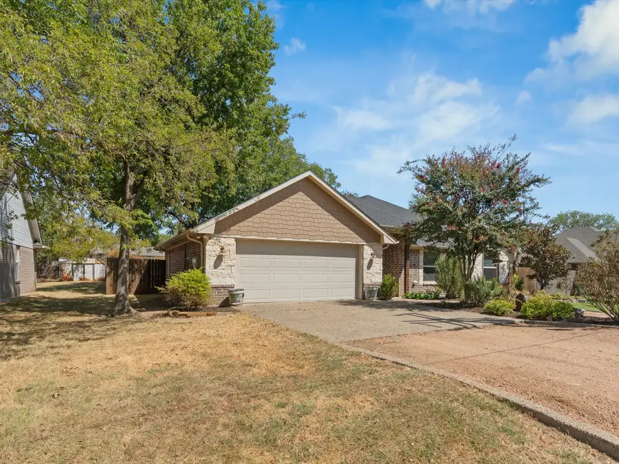 209 Main Street, Tioga, TX 76271 - #3