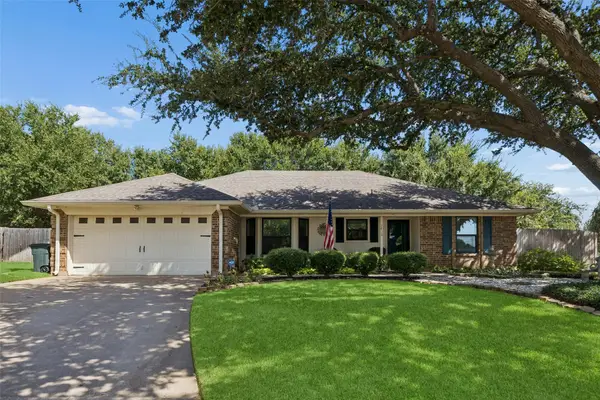 7416 Shady Hollow Court, North Richland Hills, TX 76182