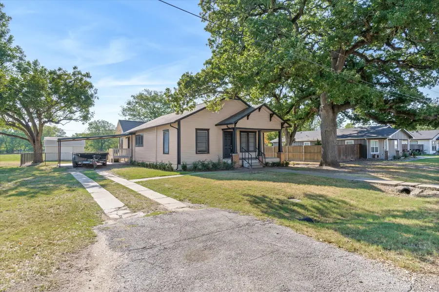 307 S Crockett Street, Edgewood, TX 75117 - #2