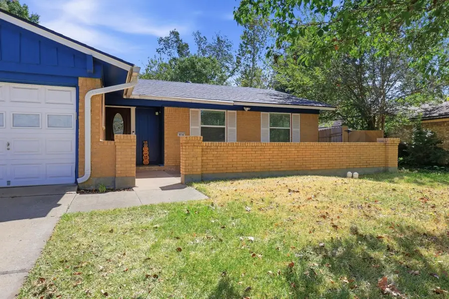 814 S Hyde Park Avenue, Denison, TX 75020 - #2