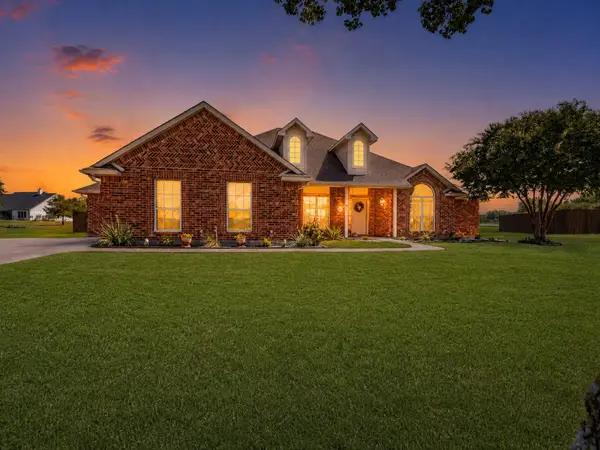 5020 April Lane, Waxahachie, TX 75165