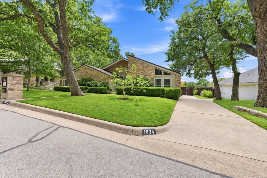 1834 Rhinevalley Drive, Arlington, TX 76012 - #2