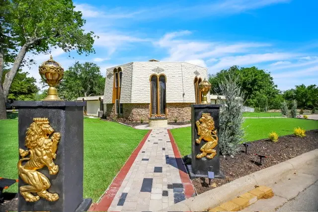 504 Cholla Court, Fort Worth, TX 76112 - #1
