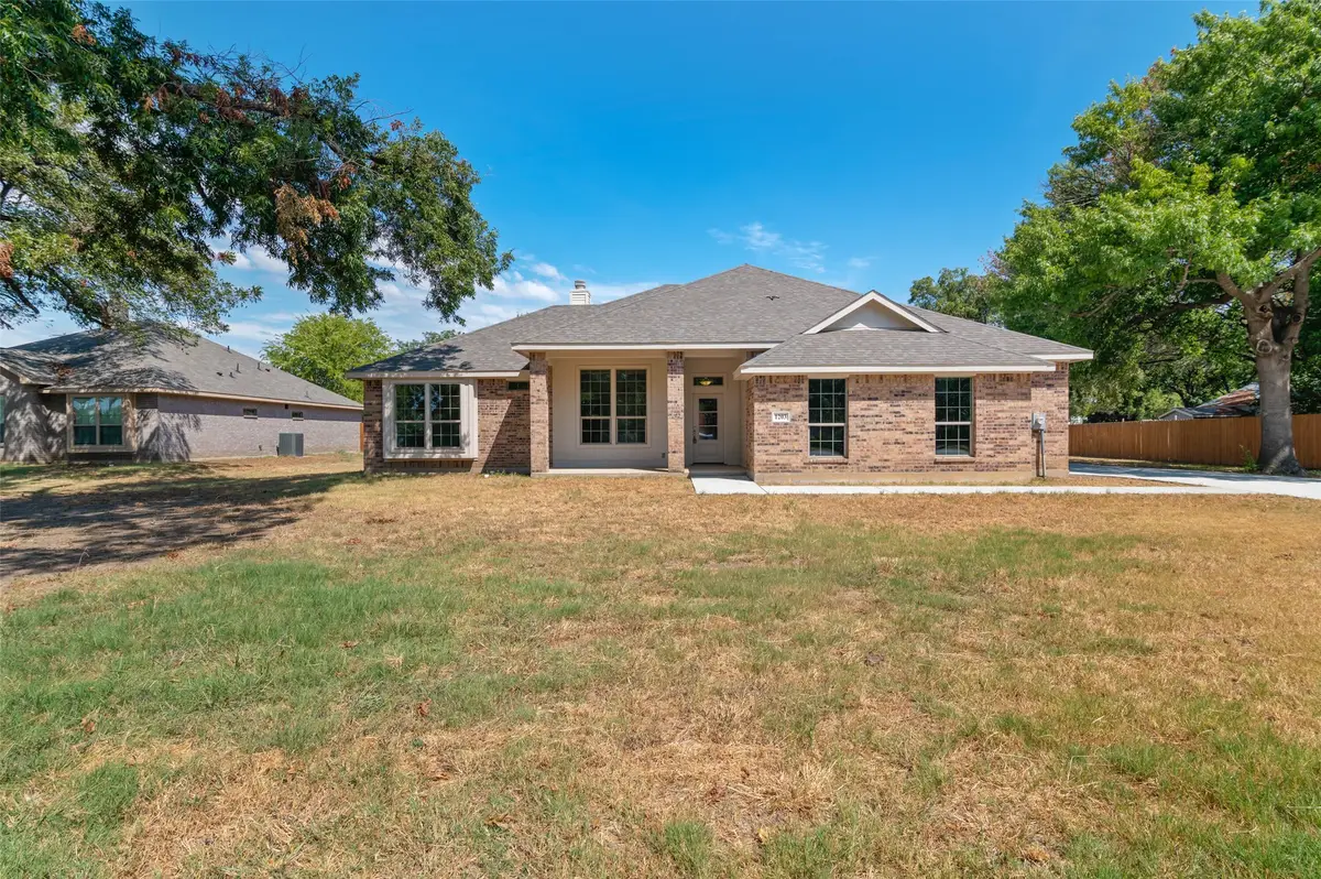 1203 Anthony, Gainesville, TX 76240 - #1