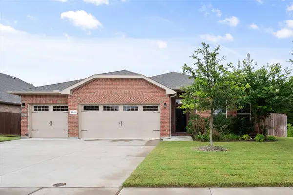 2512 Clayton Street, Glenn Heights, TX 75154