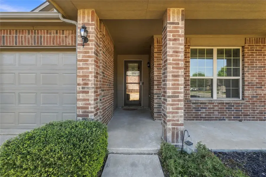 202 Belgian Street, Waxahachie, TX 75165 - #2