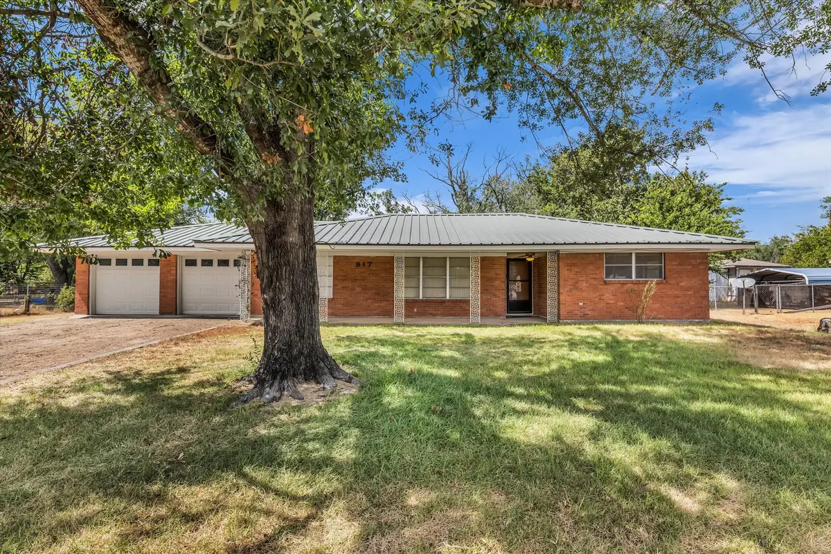 817 E Holly Lane, Mexia, TX 76667 - #1