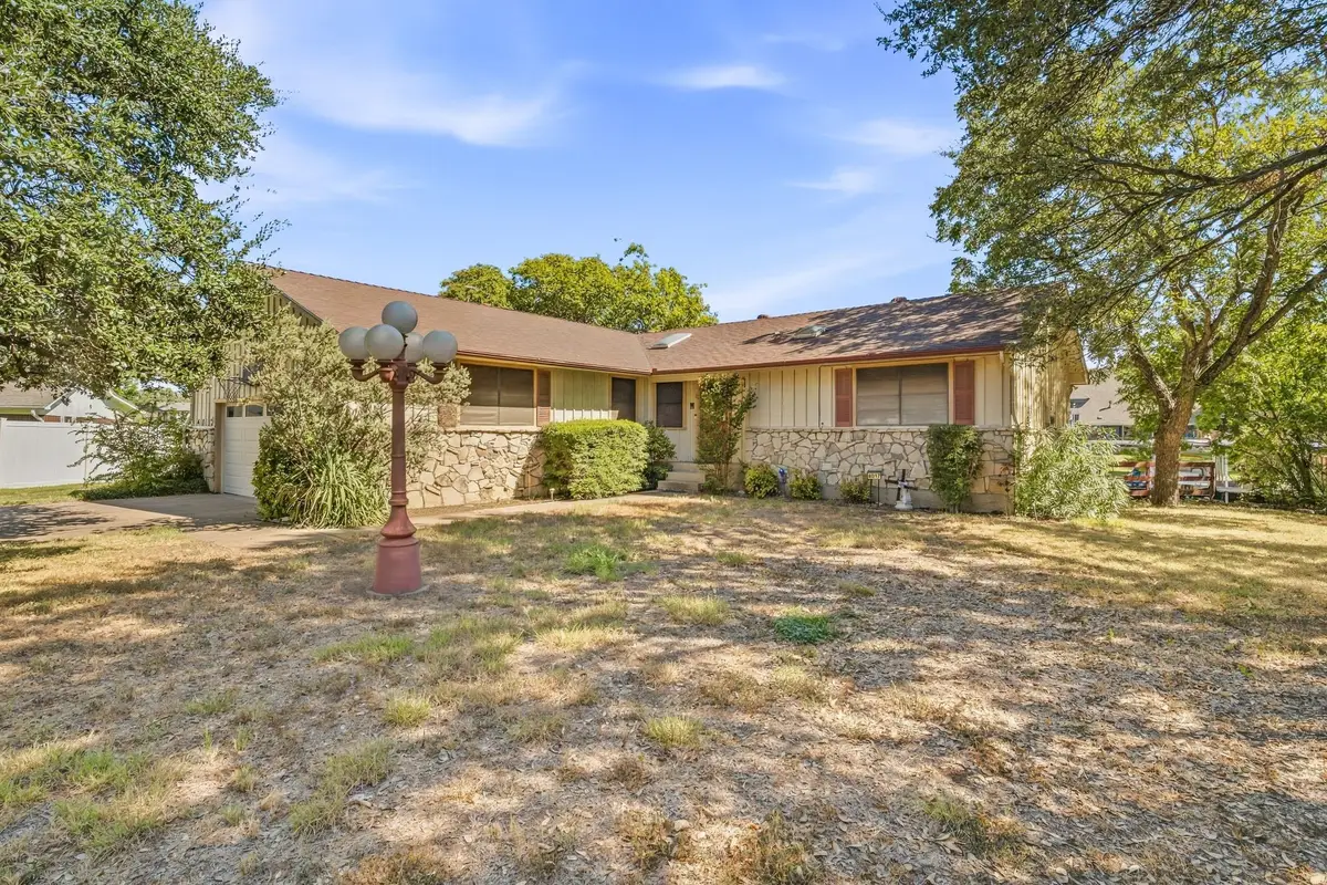 4017 Dakota Trail, Granbury, TX 76048 - #1