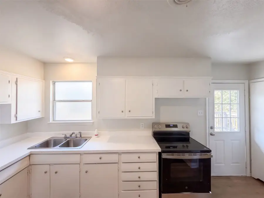 8021 Tumbleweed Trail, White Settlement, TX 76108 - #2