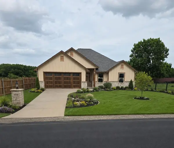 9401 Claudia Drive, Fort Worth, TX 76134