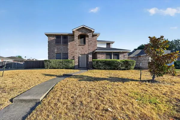 1049 Badger Run, Lancaster, TX 75134