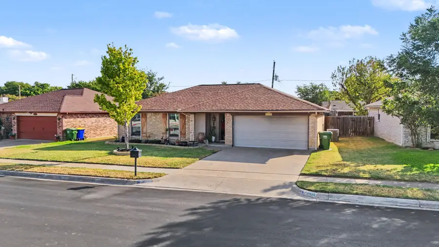 7624 Maplehill Road, Watauga, TX 76148 - #3